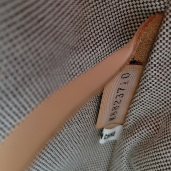 DOONEY & BOURKE SHOULDER BAG. - Picture 11 of 11